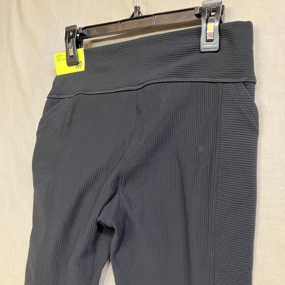 A New Day Women's Small Black High Rise Faux Leather Leggings Ankle Zip Slim Fit - Picture 11 of 13